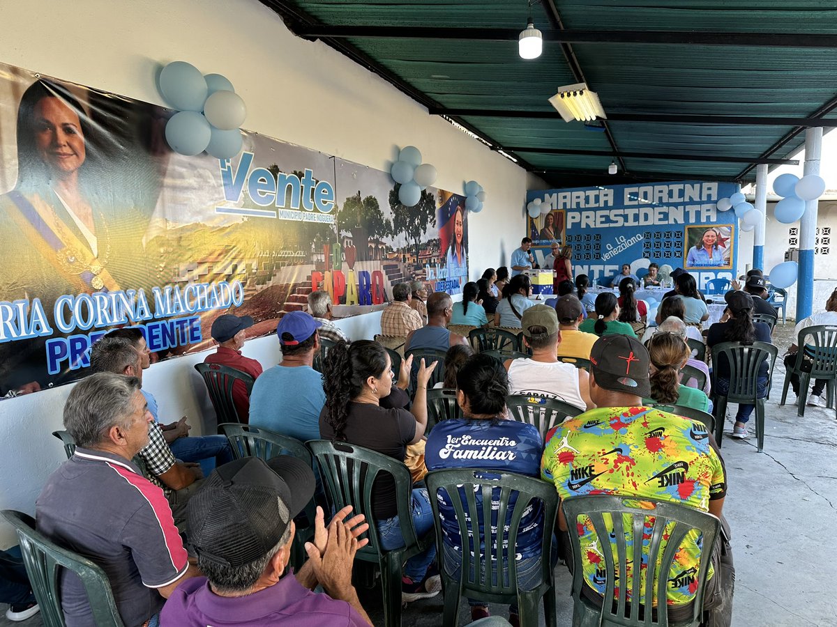VenteMerida's tweet photo. Arrancamos la Asamblea de Ciudadanos Vente, hablemos del futuro en el municipio Padre Noguera. 

¡Por un futuro luminoso y una vida con dignidad en Santa María de Caparo vamos #HastaElFinal! https://t.co/o4FBVIoOwf