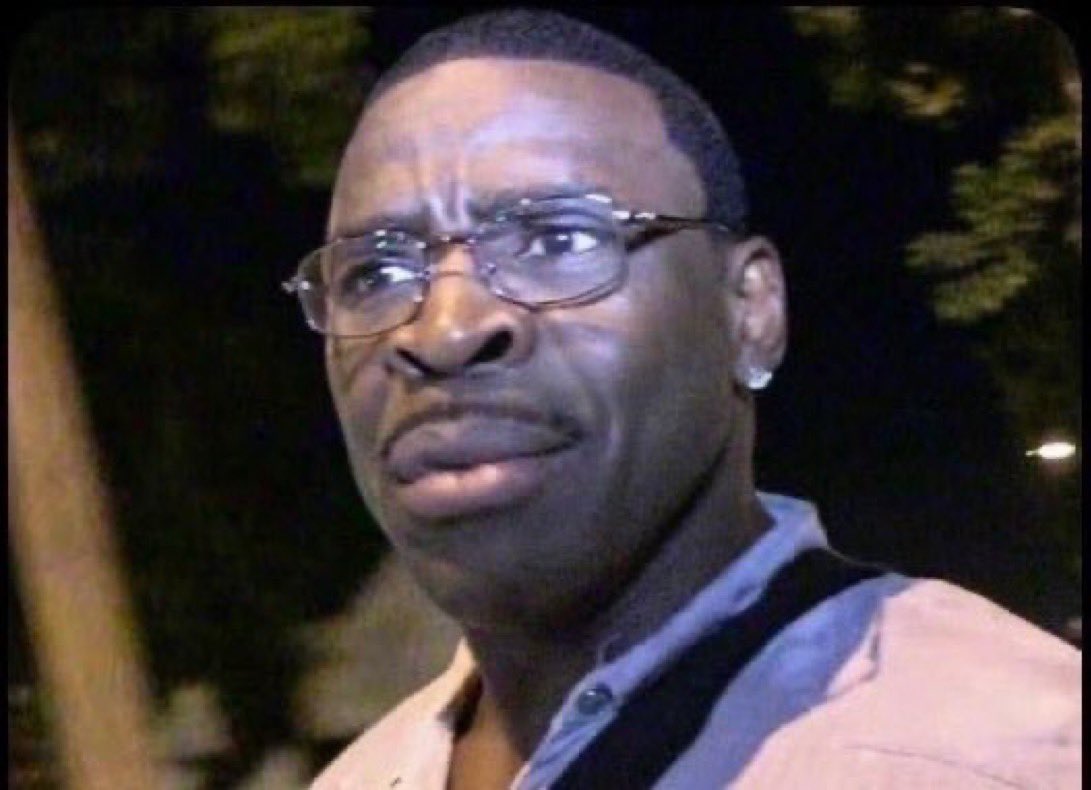 Sinestros_Myte's tweet photo. gf told me her pussy was sore after sex. i apologized and she looked at me like this. https://t.co/SPs9PWYdeT