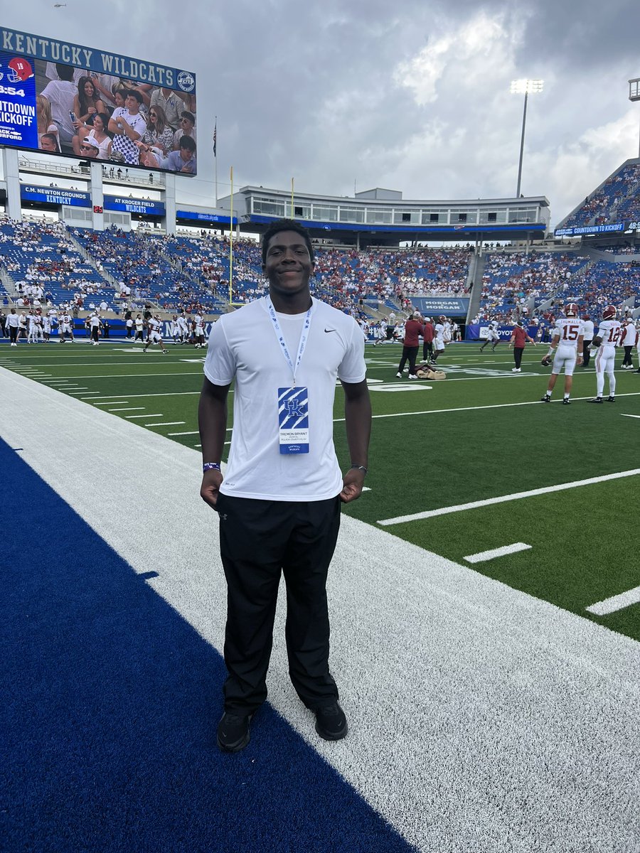 TremonBryant's tweet photo. Blessed to receive my first SEC offer from The University of Kentucky! Thank you for believing in me! #Classof2030 AGTG

@pete_nochta13 @Bigstew9 @CoachWillStein @CoachBateman @CoachRoberts_PC @PCHSFB @RowlandRIVALS @AllenTrieu @TomLoy247 @SWiltfong_ https://t.co/GBmyoc7lAY