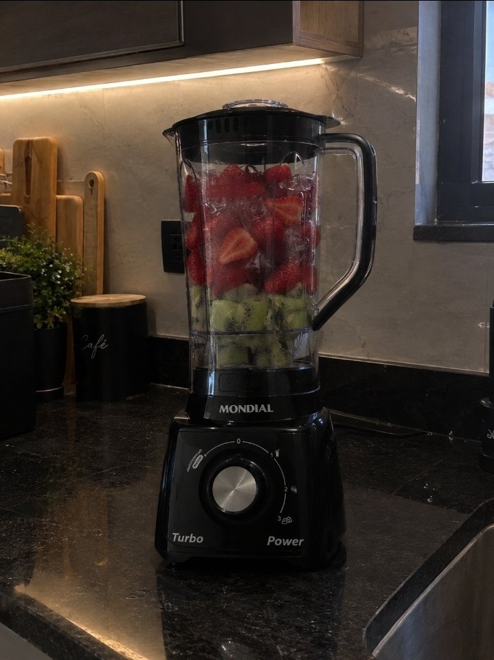 mavi_aesthetic_'s tweet photo. 🍓 Prepare seus sucos e vitaminas com muito mais praticidade! ✨ Esse liquidificador é perfeito para sua cozinha. 🛒 Aproveite a oferta! 🔥
🔗https://t.co/RY1kqDzx1R
ID: NQKNZ0-PUKC
#Achadinhos #MercadoLivre #Liquidificador #Oferta #Casa https://t.co/caBCBOPzOx