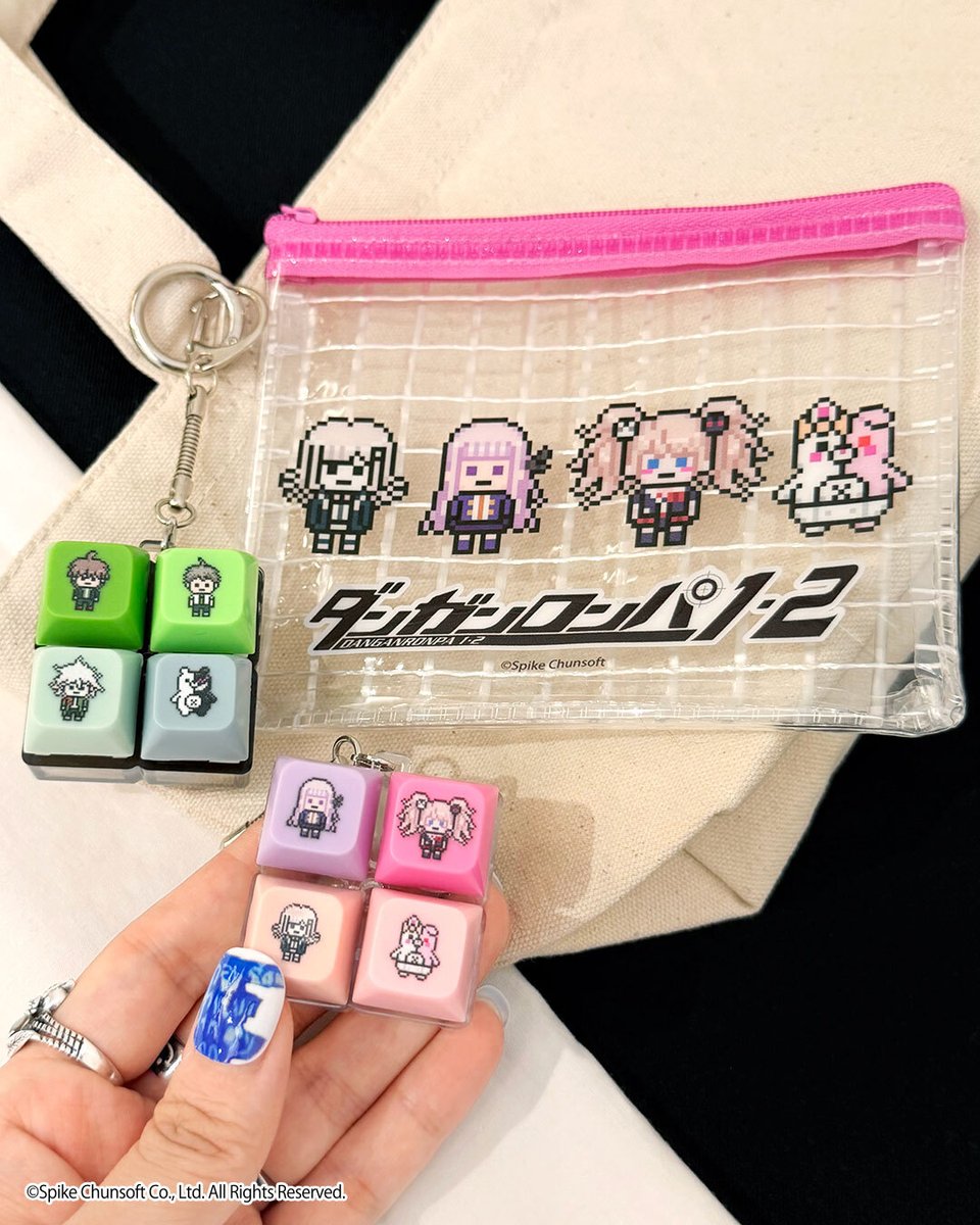thankyoumart's tweet photo. ⚪ ⚫⚪先行予約受付中⚪⚫⚪　
『#ダンガンロンパ 1・2 Reload』限定アイテム！ 

ついカチカチしたくなる～！
「キートップキーホルダー」もラインナップ🌟
遊び心あるデザインにも注目💥

🎮WEB先行予約：好評受付中
🎮店頭販売：10月下旬～入荷順次
https://t.co/tSlVgW4OlD https://t.co/1gm4c6HdTK