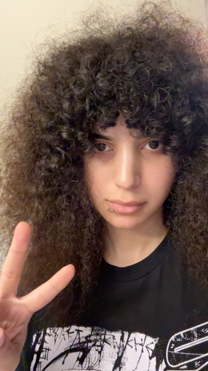 sillylilylmaoo's tweet photo. wait im cute asf https://t.co/MkWI7heDR5