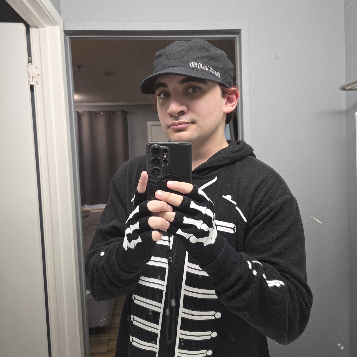 coopercastille's tweet photo. Off to see MCR! #mychemicalromance #alamodome #sanantonio https://t.co/NKuxm2ZCPb