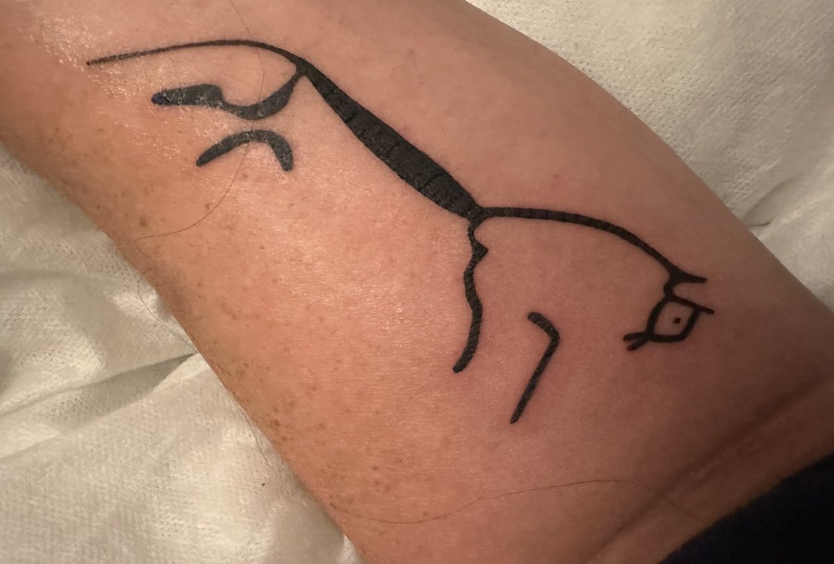 kimrbradshaw's tweet photo. Not just ink on skin itβs emotion, memories, and a piece of someoneβs journey.
#constellationtattoo #microtattoo #finelinetattoos #singleneedletattoo https://t.co/AALmH9Tm39
