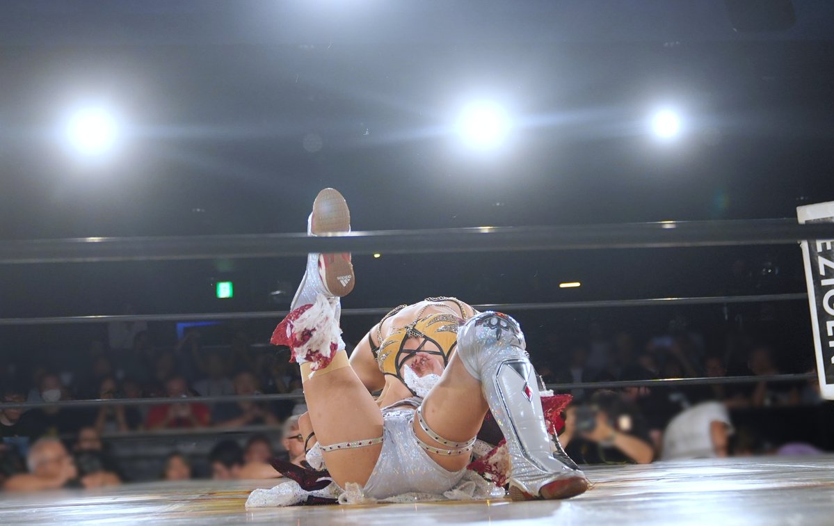arrinaimyon1's tweet photo. 2026年9月8日　新宿FACE
#マリーゴールド　#pw_mg
◆リーグA公式リーグ戦
青野未来 vs #山中絵里奈

山中絵里奈さんのノーザンライトスープレックスです
@yamanakaerina https://t.co/LM52Ym669q