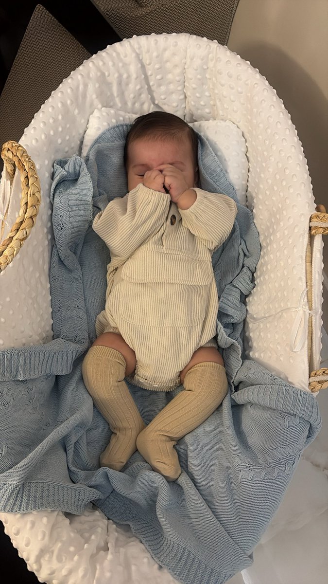 89NJM's tweet photo. قطوتييييي https://t.co/NHwbDUHtSc
