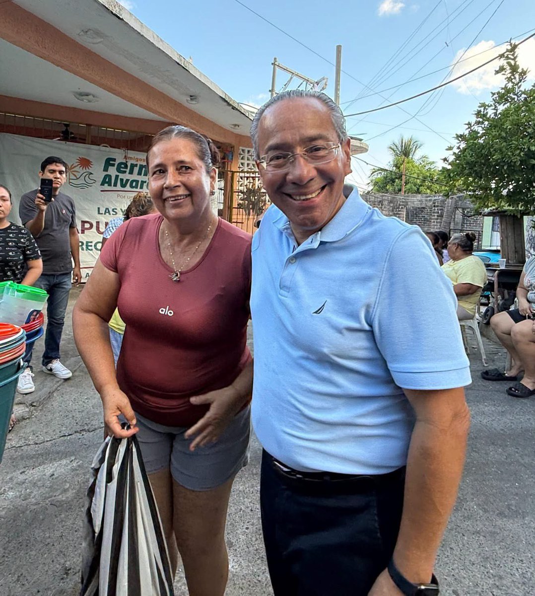 _FerminAlvarado's tweet photo. ❤️ Seguimos apoyando a las familias de Acapulco.

Llegamos a la colonia Margarita de Gortari con nuestro programa de canasta básica a bajo costo, porque apoyar la economía familiar también es trabajar por un mejor Acapulco. https://t.co/1q9zvd3xCX