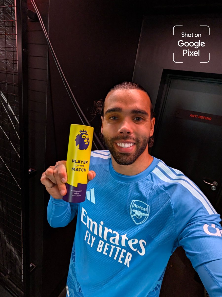 Arsenal's tweet photo. A sensational display from our stopper 🔥

Shot on Google Pixel 🤳 https://t.co/CdWOkq07Iz