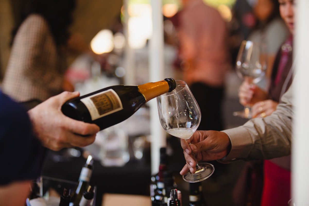 ItalyinBrazil's tweet photo. 🇮🇹🍷 O Emb. Cortese recebeu na Embaixada o roadshow I Love Italian Wines 2026 realizado com @icesanpaolo, Vinitaly e Wine South America: 60 empresas e ~600 rótulos 🇮🇹 em Brasília, com a presença da Vice-Pres. da @Confindustria, Barbara Cimmino, encerrando a missão comercial no 🇧🇷 https://t.co/vQXr9kwnDy