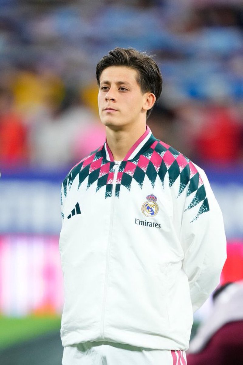 HamzaSercnoglu's tweet photo. 🇹🇷Milli Gururumuz ve Fenerbahçenin evladı Arda Güler hakkında bugün oynanan maçtan sonra Real Madrid taraftarlarının yorum ve düşünceleri sizlerle.

İyi okumalar👇🏼🙂 https://t.co/olWHwCaPxc