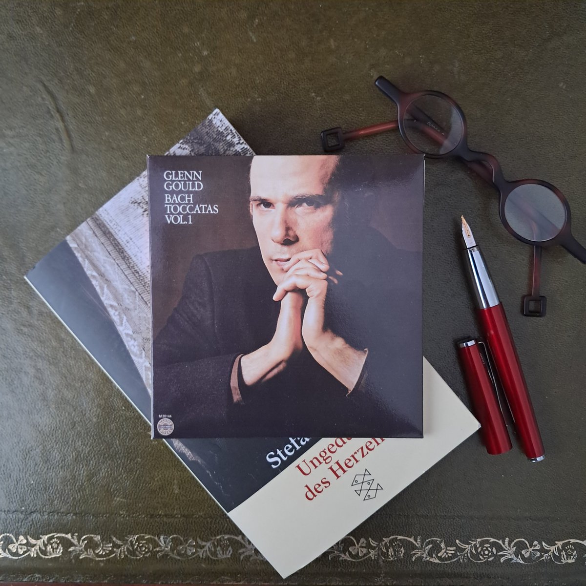 ClassicalCritic's tweet photo. #morninglistening to arguably the worst of GlennGould's JSBach rec's, v.1 of the Toccatas. As if Gould wanted to prove that these were Bach's weakest among the keyboard sets. Closer listening occas. makes me like this rec, then sometimes I hate it.

Amzn: https://t.co/J9zUpMkybR https://t.co/EmMmLrWMkT
