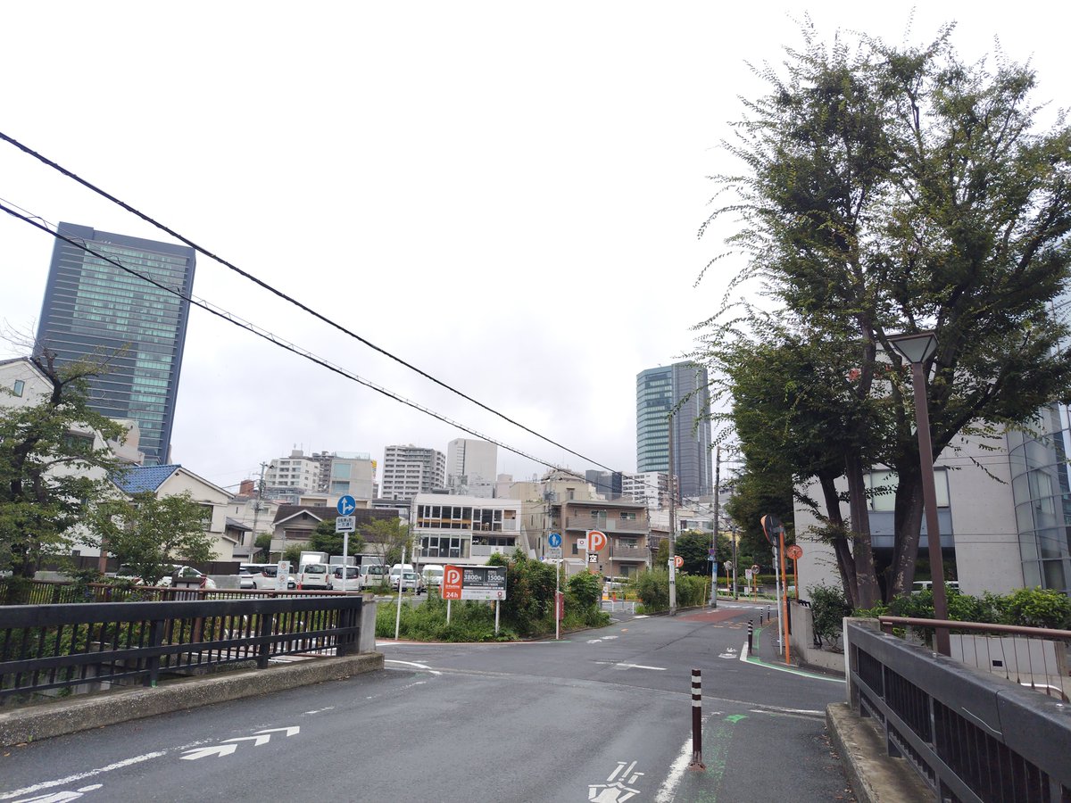 oo_Bauer's tweet photo. 散歩途中の中目黒界隈🚶 https://t.co/logNRYV51M