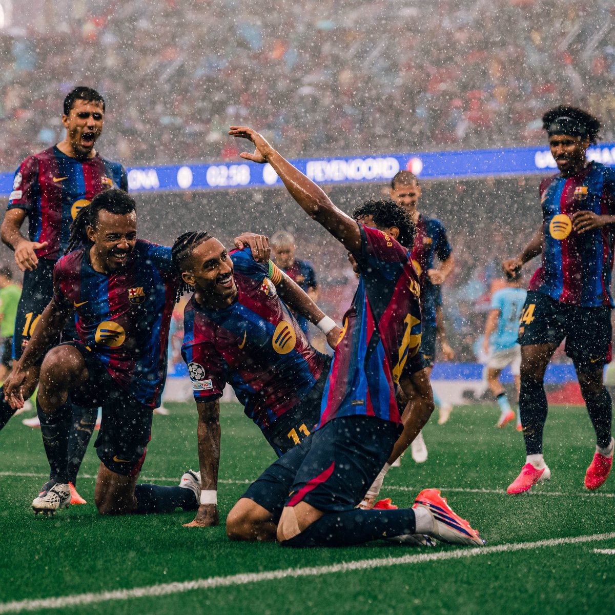 MBurgiu's tweet photo. Mañana juega el mejor equipo del mundo ❤️💙. https://t.co/0HcgAPXfUj