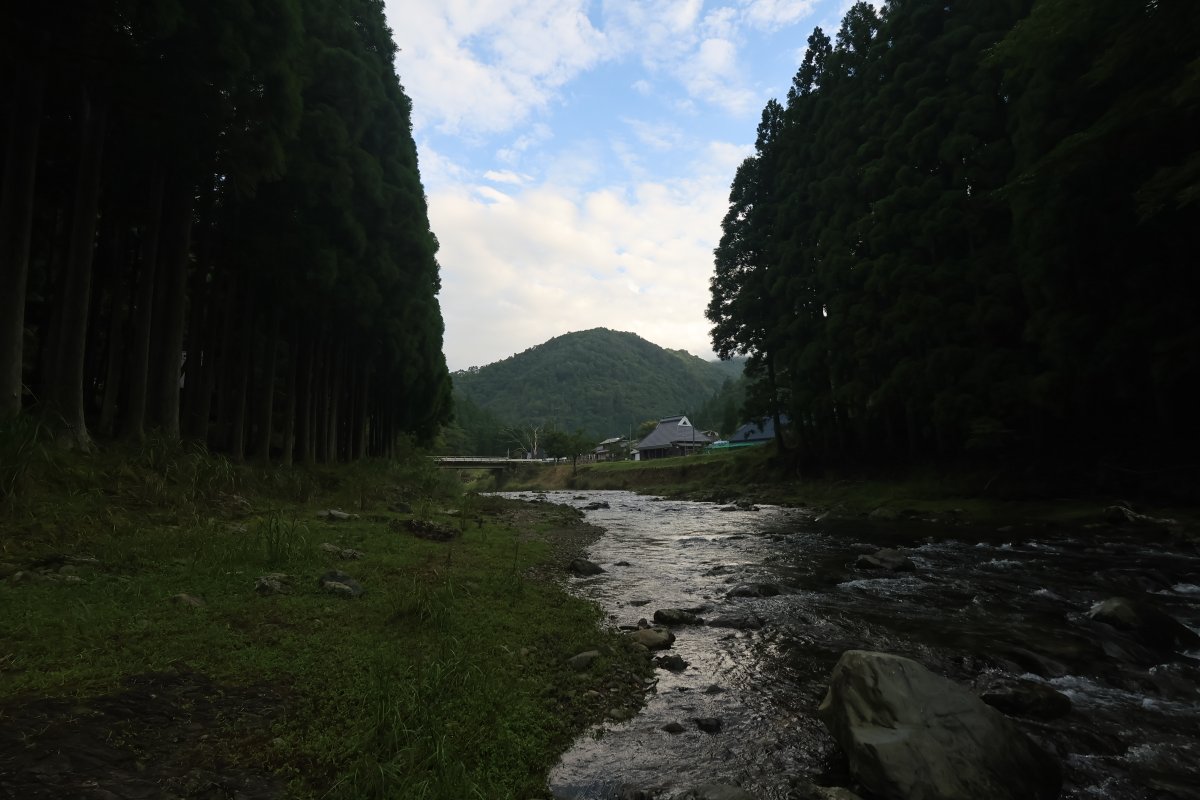 kutukikogawa's tweet photo. あさイチ、北のイマソラ! 下針畑の北空。 #あさソラ #滋賀県 #田舎暮らし #鯖街道を歩く #移住 #天気 #針畑 #田舎 #高島市 #高島で暮らそう #siga #ツーリング #harihata #Japan📷📷#鮎友釣り #近畿 #都会と田舎 #countrysidelife #針畑川 #川遊び #田舎生活 #秋の空 #朽木漁協 https://t.co/GWagZV3K6M