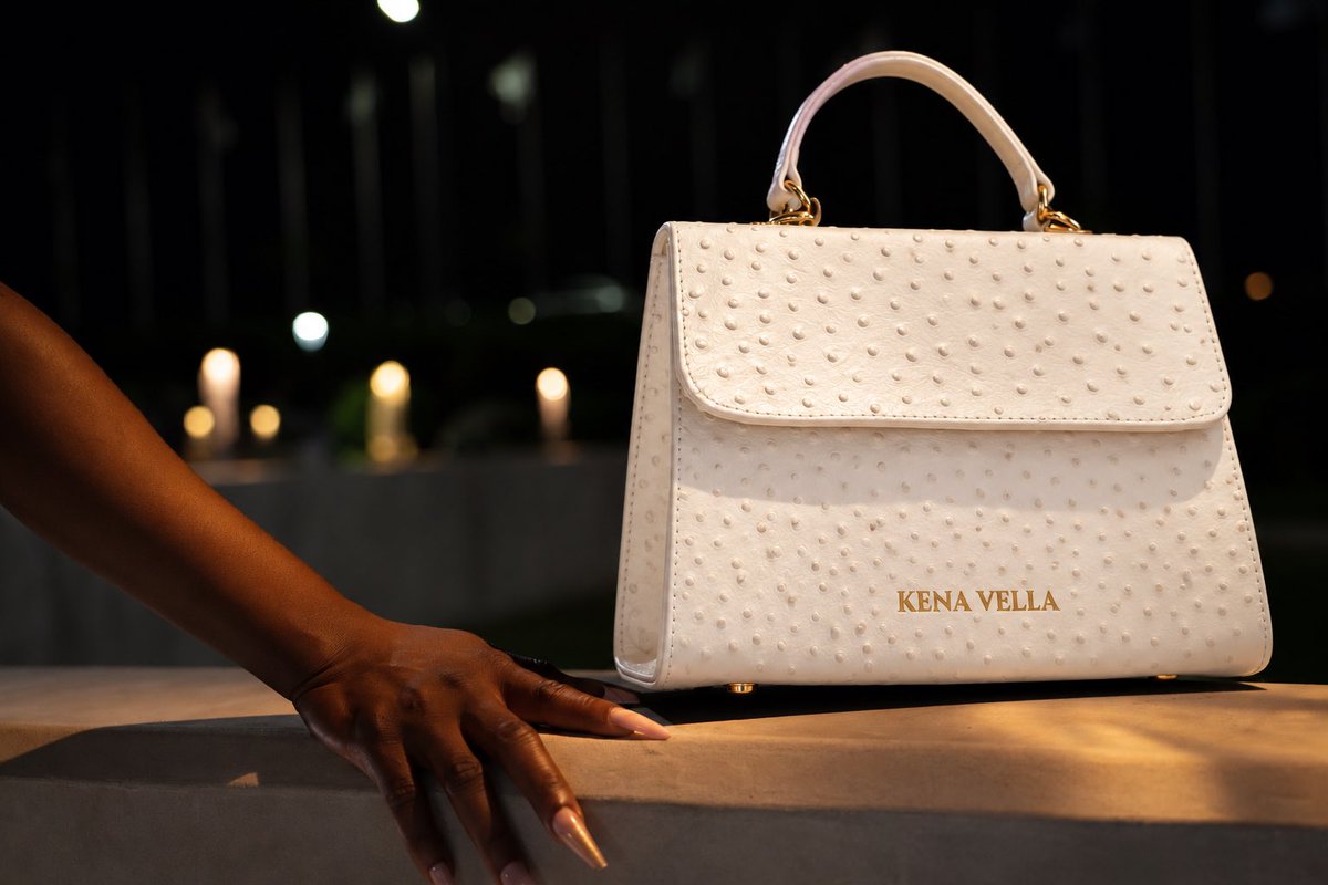 KenaVella1's tweet photo. MOLA in White.

Crafted in genuine ostrich leather, where distinctive texture meets timeless elegance.

Quiet luxury. Unmistakable presence.

KENA VELLA — The First Drop.

#KenaVella #TheMola #OstrichLeather #AfricanLuxury #LuxuryBags https://t.co/rBcr26LpiP