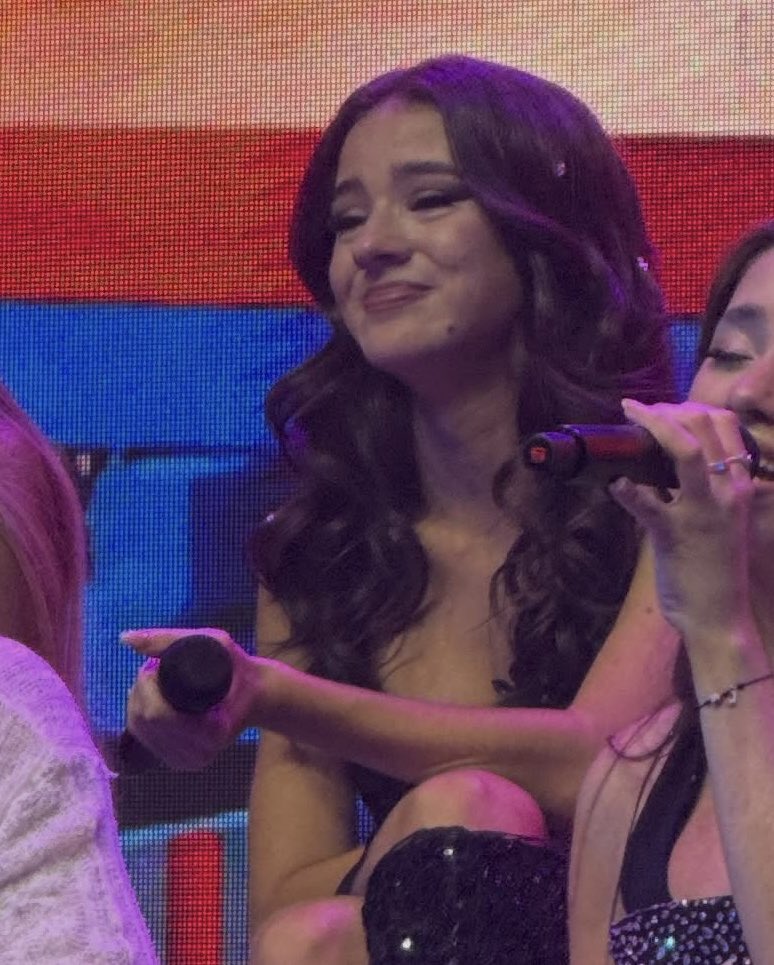 aitanamiau's tweet photo. su sueño se está acabando 😭 https://t.co/ClyAecwRiY