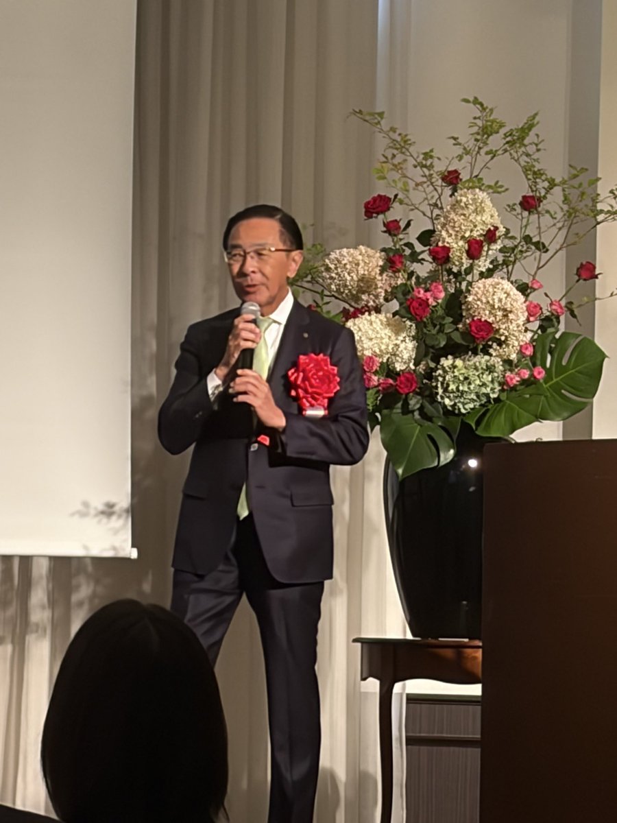 susumutorii's tweet photo. 昨日の午後は、西脇隆俊を励ます宇治の会総会と講演会に出席致しました。西脇知事からは「わくわくする京都を目指して」とのテーマでご講演くださいました。また各テーブルを回られ、多くの方々のご要望などをお聞きされ、私自身も勉強させて頂きました。#とりい進 #宇治市議会議員 https://t.co/6PoIvSTMgp