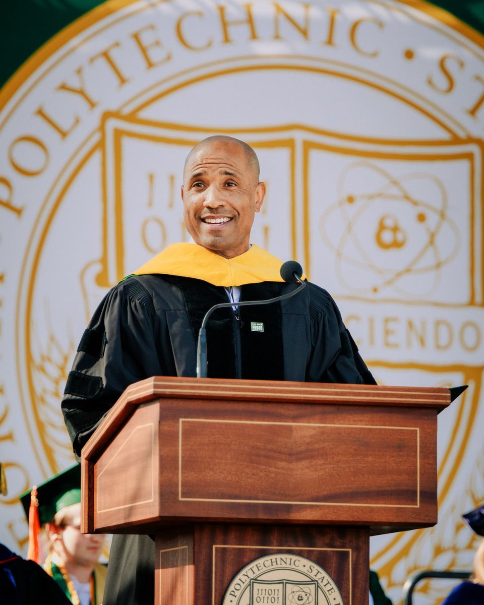 EBONY's tweet photo. After making history earlier this year as the first Black astronaut to travel around the Moon, @AstroVicGlover is returning to his alma mater, @CalPoly, to help shape the future of STEM... giving way for Black brilliance to shine on Earth and beyond. 🖤 https://t.co/iY3Rp93CYb