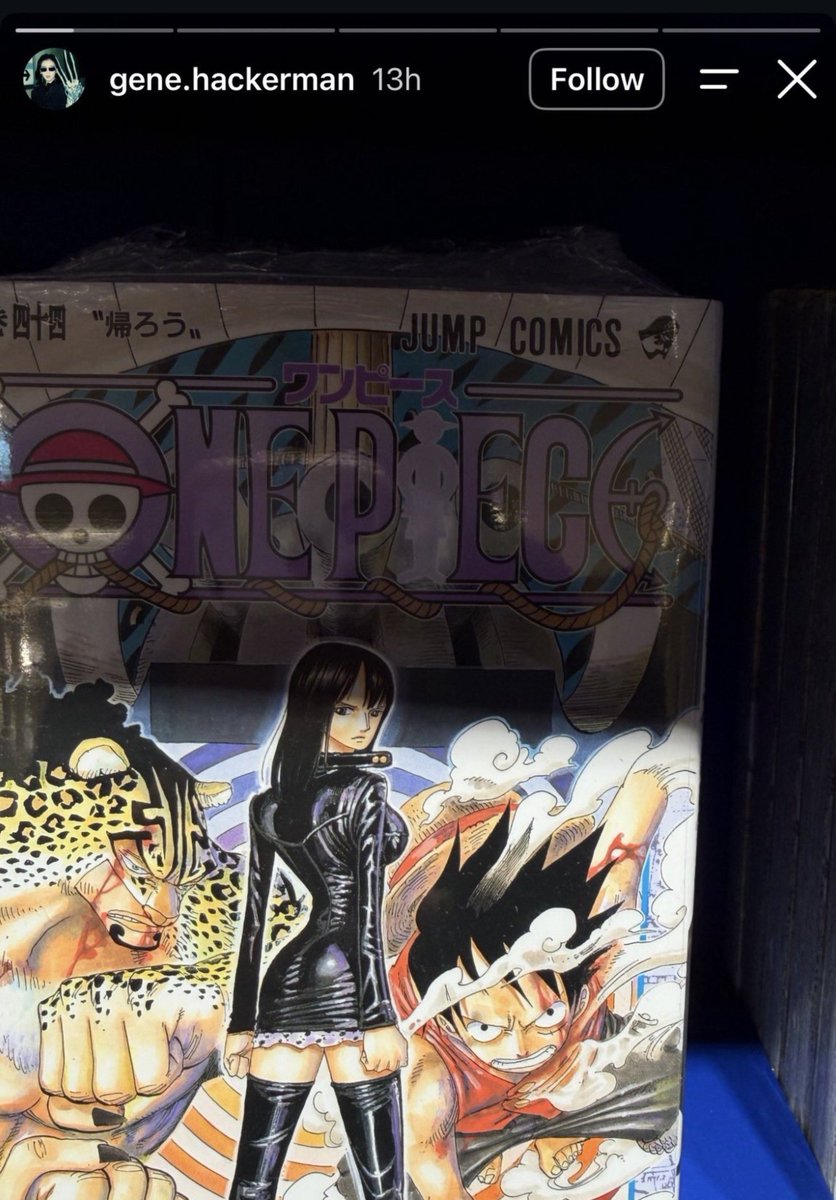 RJupiter7's tweet photo. 🚨The weeknd before his new concert in Brazil after fans asked him if hes reading One Piece

"I've been reading it for a year now and im absolutely in love with this story. Robin is my favorite character, I'm writing a song called ROBIN, Sanji is also really really cool" https://t.co/6UUNmtIJoL