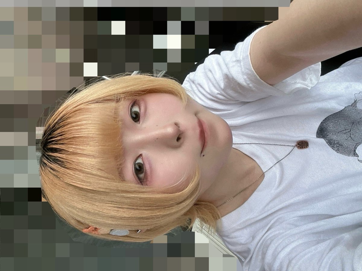 acochanhompo's tweet photo. ほんじつはいよいよ #文学フリマ大阪14 です��
どきどきしていますよ

自撮りをする余裕があるくらいには計画的な朝 https://t.co/4pMbh76srL