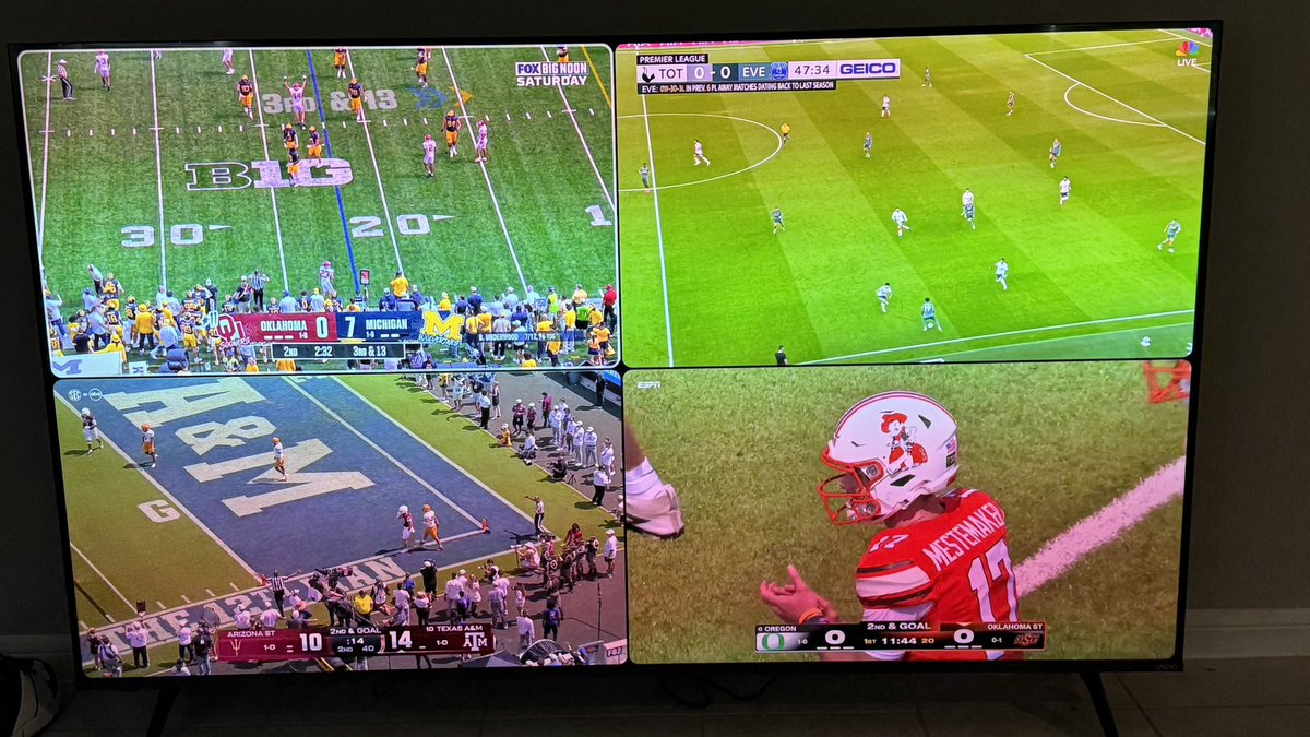 hbkkicker's tweet photo. @ToneDigz Cant beat it with Football and Futbol both on today https://t.co/oF3G6XyodF