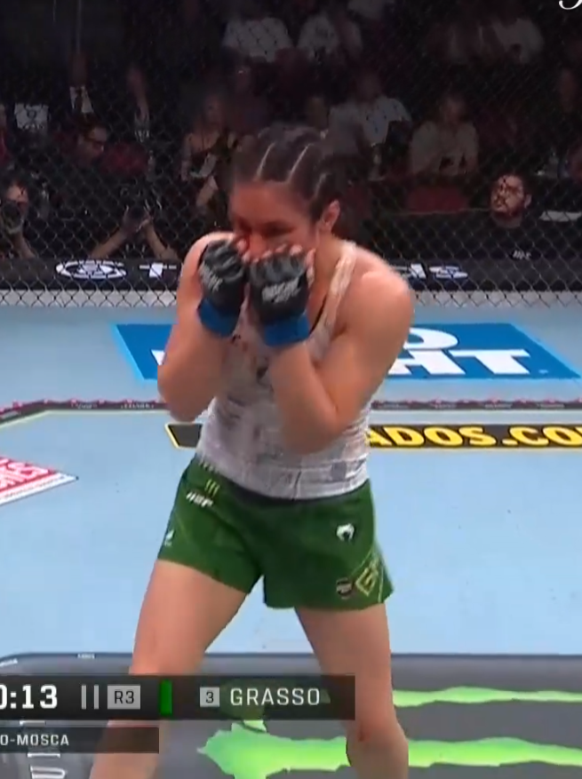 resenhafight's tweet photo. Alexa Grasso = Petr Yan https://t.co/aeIWOxPDqD