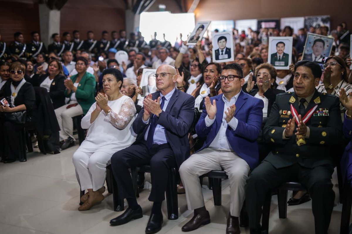 ernestoam21's tweet photo. Nunca más! https://t.co/SPq2PtBLPE