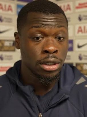UTD_Seth001's tweet photo. 🚨Brian Brobbey on what Gabriel said to him that led to their altercation during Sunderland defeat to Arsenal:

🎙️ Reporter: “Brian, what happened between you and Gabriel?”

🗣️ Brian Brobbey: “I got the ball and then he came over me. At one point he stood almost on my face and said, ‘So what can you do now? We’re winning, are we not?’

I got very angry because there was no need for that. I pushed him because I felt he was trying to provoke me.

Gabriel is a strong defender, I know that. I also know I can handle him one-on-one. But sometimes he makes everything look like a wrestling match. Every challenge becomes physical, every duel becomes a battle.

I told him, ‘We are here to play football, not wrestle each other.’

I respect him as a player, but if you want to make everything physical, then don’t be surprised when the other player stands up for himself.

The frustrating thing is that we were trying to play football and he was more interested in getting into my head. This time, he succeeded.”