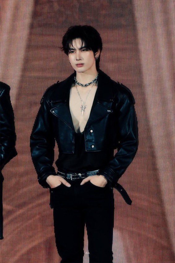 rung122001's tweet photo. ตื่น ตื่น ตื่น มารับ ดาเมท รุนแรง นี้🔥

PERTHSANTA AT MCHOICE

#MchoiceMintAwards2026
#Santapp https://t.co/59rYuBFAWg