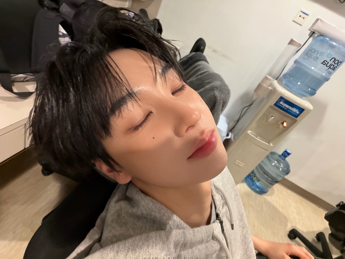 woongchive's tweet photo. 💬 120926 12:38am mst 

#idntt #아이덴티티 #kwakgiwoong #곽기웅 https://t.co/zO0mE4RxZZ