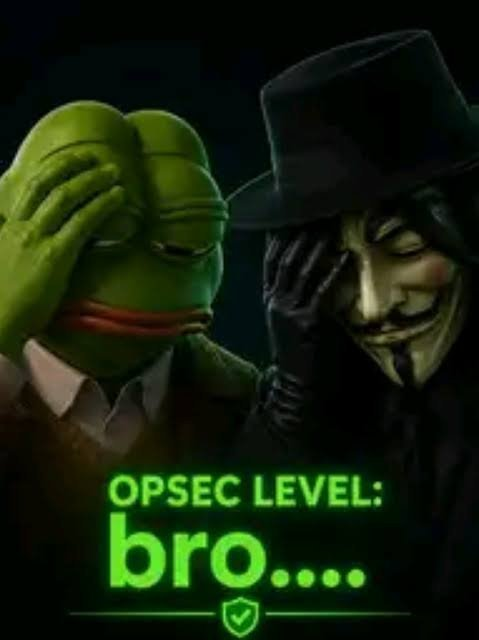 applewaste909's tweet photo. Added an irl on dihcord and he had his profile picture as his face, his username as his real name, and the school name in his bio. https://t.co/ZXKchng39p