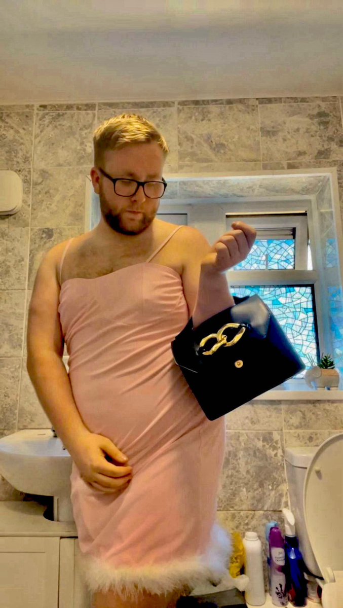 Sissy4Boots's tweet photo. i used to be a man 

now im a sissy, cuck &amp; a pathetic loser 

make sure you don’t spiral for findom &amp; boots like me. 

I’m addicted for life now 🌀🐷💰 

findom cashmeet paypig bootworship sissy spoonspig cuck loser https://t.co/2bIrNTV9WF