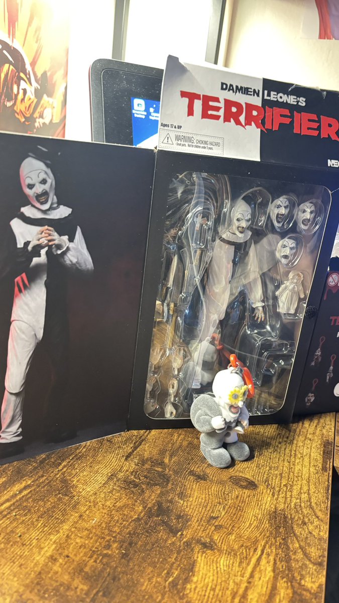 morbidnyx's tweet photo. My gifts 🎁!! 🥰🫶🏽  YAYYY https://t.co/tHV2jgWjjm