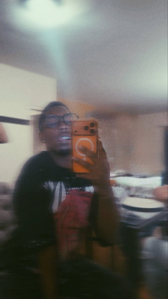 lifeofrankie's tweet photo. No photoshop, don’t need it Yeah, on god I Guarantee it https://t.co/MFpjiTlQ2l