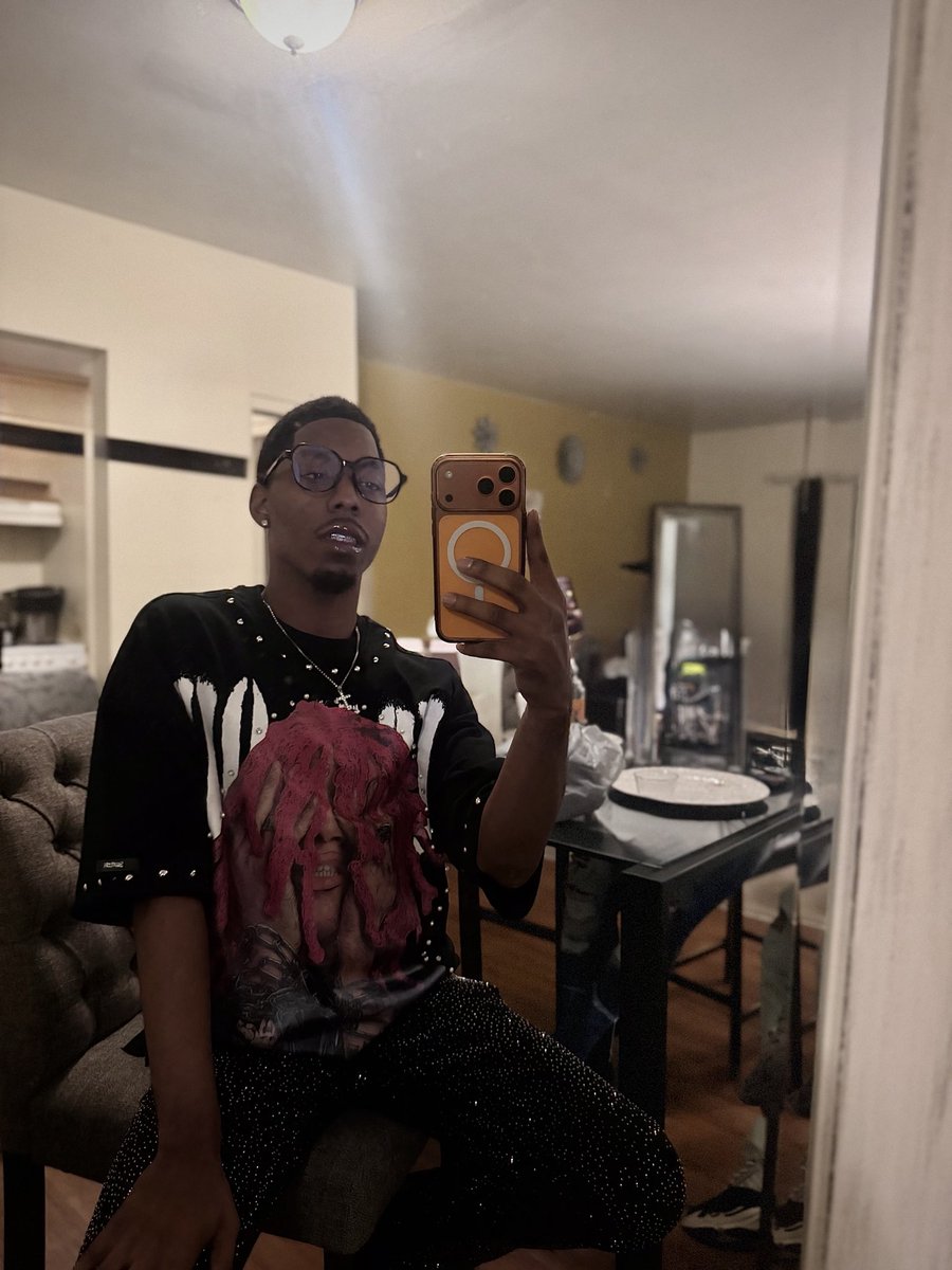 lifeofrankie's tweet photo. No photoshop, don’t need it Yeah, on god I Guarantee it https://t.co/MFpjiTlQ2l