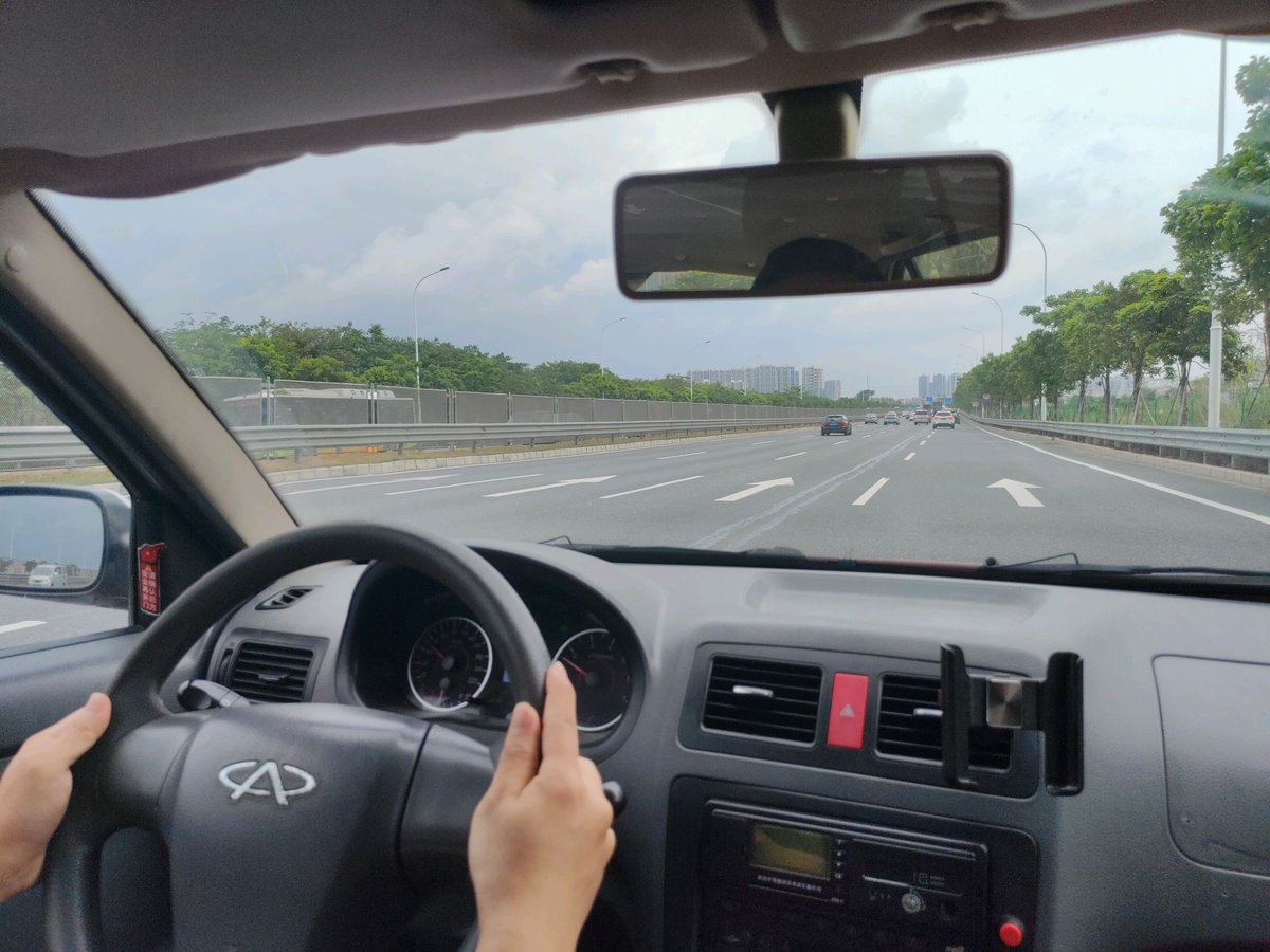 amelq349551's tweet photo. Just nailed my first parallel parking attempt today after 3 hours of fumbling with the steering wheel! So relieved to cross this small but scary driving skill off my list  #LearnerDriver https://t.co/9tf6PYKlDb