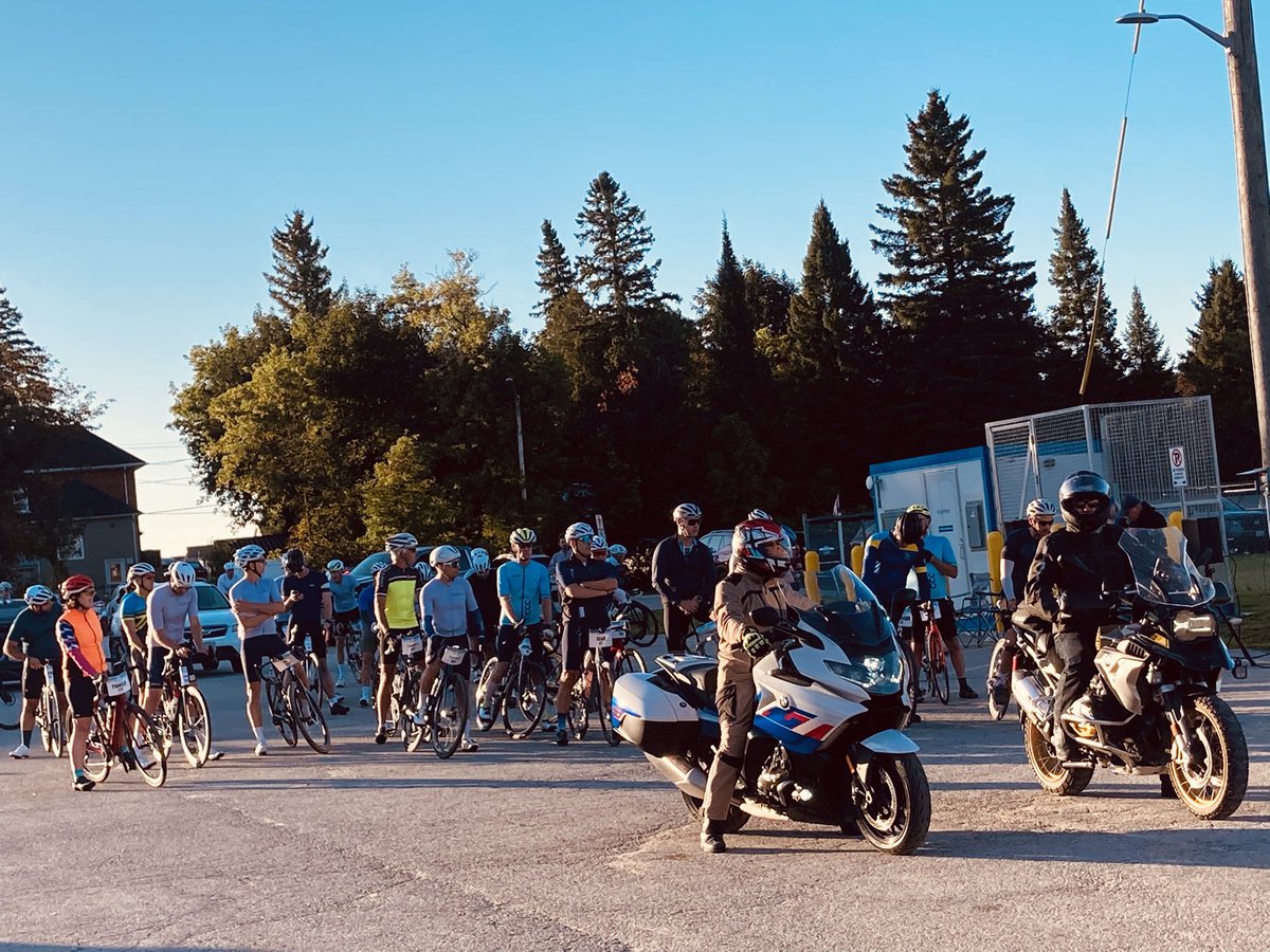 BayshoreFred's tweet photo. 4th annual Grey Highlands Gran Fondo. 5 routes ranging from 2k to 124k. Close to 300 cyclists. In excess of $ 175,000 raised for the Markdale Hospital Foundation @NewsBayshore #IWasWorking https://t.co/mC0D6VLwfy