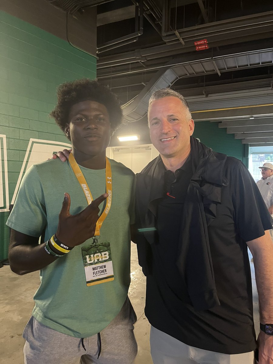M_Fletcher9's tweet photo. Blessed to receive an offer to play at @UAB_FB !!! @CoachKGarver @lino_lupinetti @brooks_ford11 https://t.co/FOp9V1tACQ