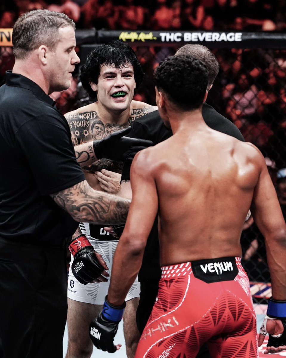 acdmma_'s tweet photo. NORMALIZE PUTTING UNDEFEATED UFC PROSPECTS AGAINST EACH OTHER, THIS IS NOT BOXING

both of their stocks SKY ROCKETED after tonight and we LOVE TO SEE IT

NEITHER of them wanted to lose their 0

#NocheUFC https://t.co/RB0kiaDzZm