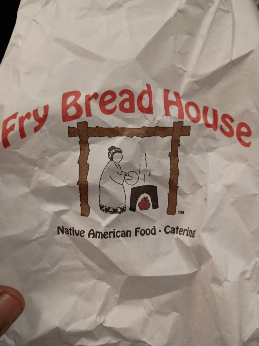 Cake_Kee_'s tweet photo. Vegetable beef stew
With frybread .
🤤🤤 .
Finely some native food
For dinner
Whoa that was good yo 🤤
#frybreadhouse
#nativecooking
#nativefood https://t.co/FoG3TWVsbx