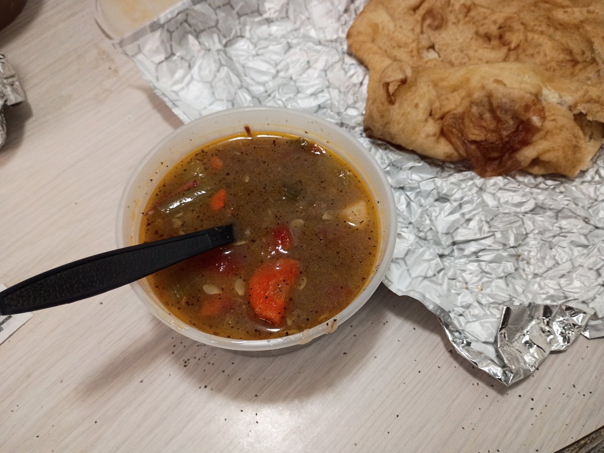 Cake_Kee_'s tweet photo. Vegetable beef stew
With frybread .
🤤🤤 .
Finely some native food
For dinner
Whoa that was good yo 🤤
#frybreadhouse
#nativecooking
#nativefood https://t.co/FoG3TWVsbx