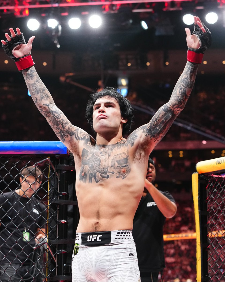 ufc's tweet photo. TOMMY McMILLEN 👏

What a performance at #NocheUFC!

[ LIVE NOW on @ParamountPlus ] https://t.co/xMBkZ7jTHt