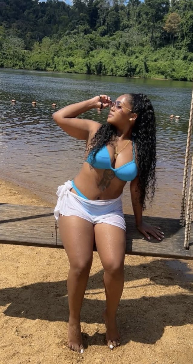 GoddesqueenE's tweet photo. I am living my best life . I bet you loosers can’t keep up!! 
#paypigs https://t.co/QjH3Ayzltl