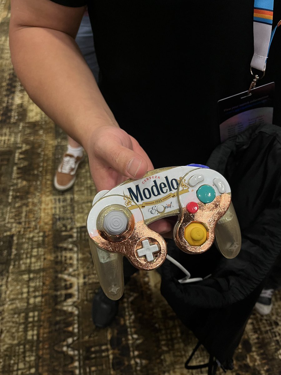 FreeFundies's tweet photo. Modelo time all the time https://t.co/AoT4tDAkUD