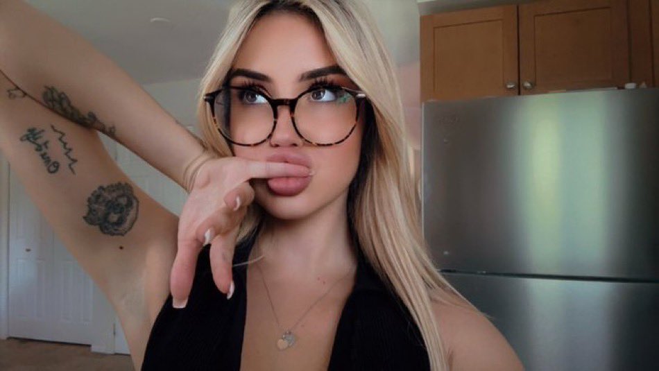 weak4jade's tweet photo. I want you locked in chastity for me. I want your phone on my kidslox. I want your personal info. I want my name tattooed on you. I want you on your knees begging for more

I want to be your toxic girlfriend

 #salfed #sissy  #findom techdom  #blackmail paypiggy  #femdom #expose https://t.co/fwgXhM35bp