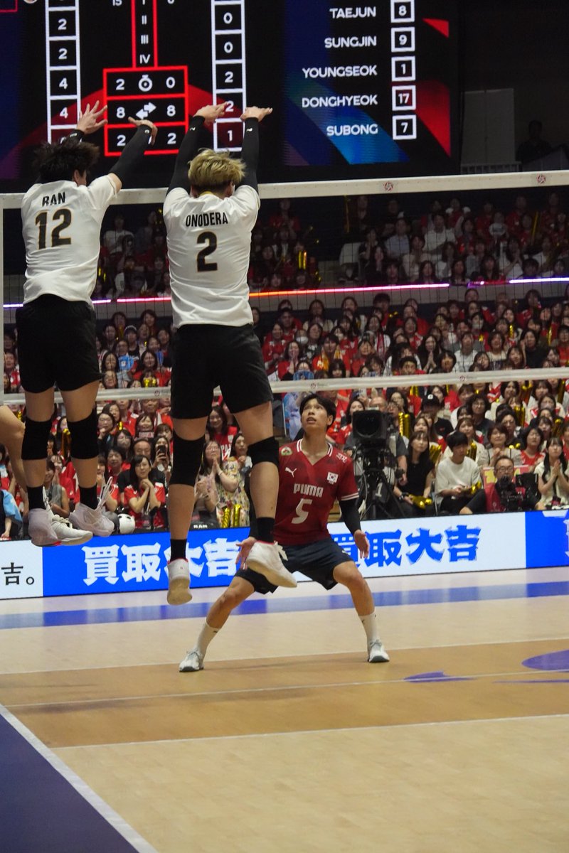 seria_vb's tweet photo. 太志と藍。
背がこんなに違うのに高さが揃っててすごい！ https://t.co/q97xHFzY6z