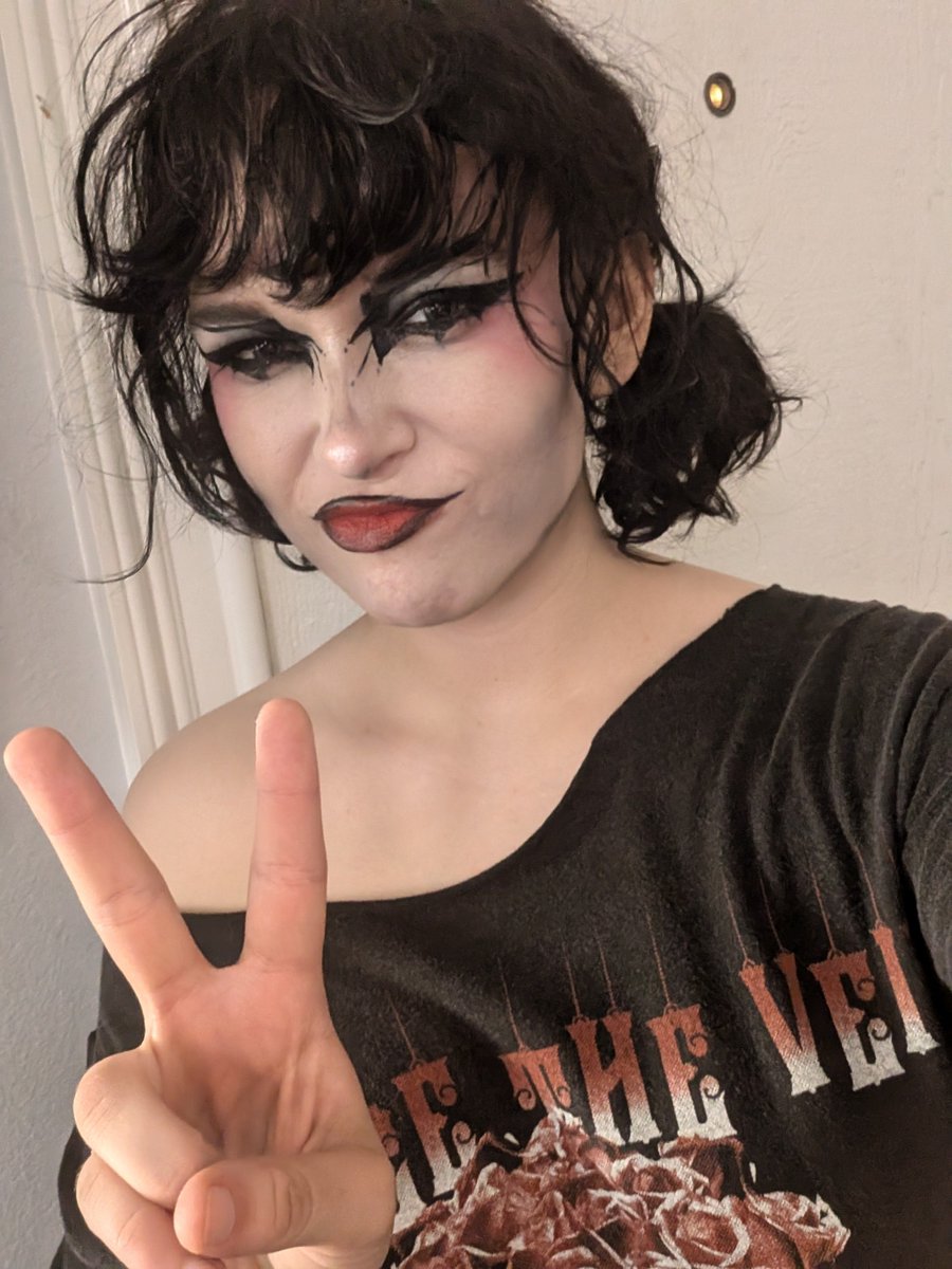 rollectivesoul's tweet photo. It's ptv time VICCCCCC IM COMINGGGGG FOR YOUUU https://t.co/YCXFLgTA6r
