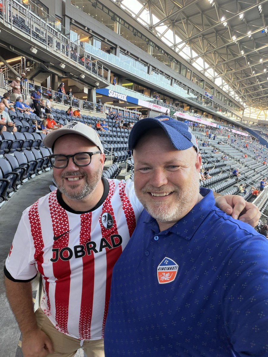 ronebrooks80's tweet photo. Back at TQL for another match.  This time I also got to see an old high school friend.  Let’s go @fccincinnati and let’s show Charlotte who is the real Queen City. https://t.co/sssPRYmQcC