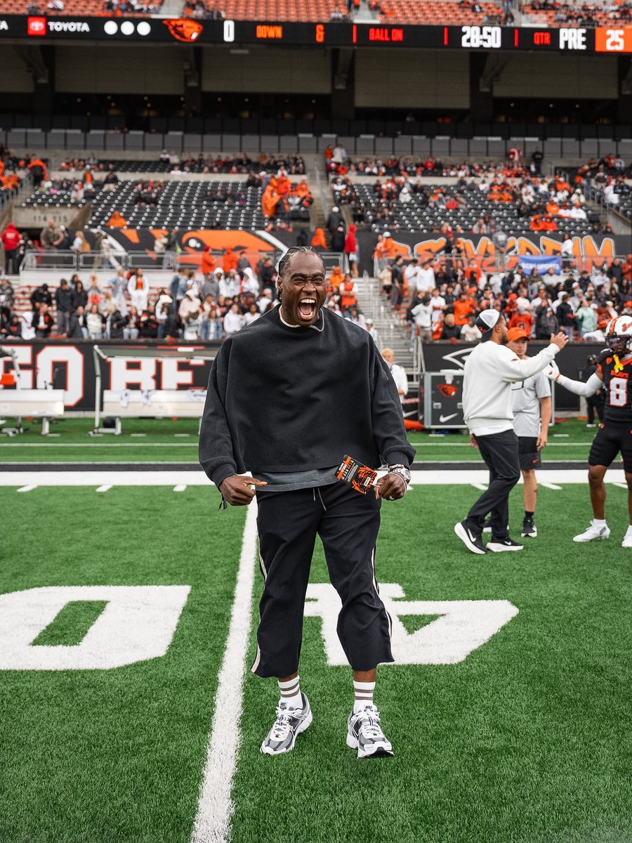 BeaverFootball's tweet photo. B COOKS in the house 🔥 https://t.co/r62s8kQhzl