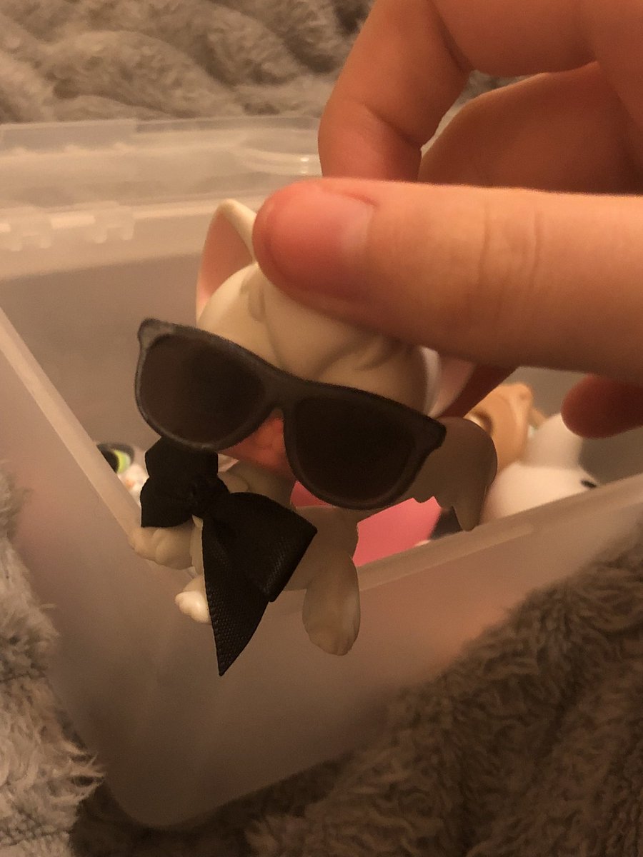 sylvieonzz's tweet photo. my heart starts to hurt whenever i look at lps photos from when i first started collecting again 
(more in replies because nostalgia is killing me) https://t.co/p9XDRbcjN5